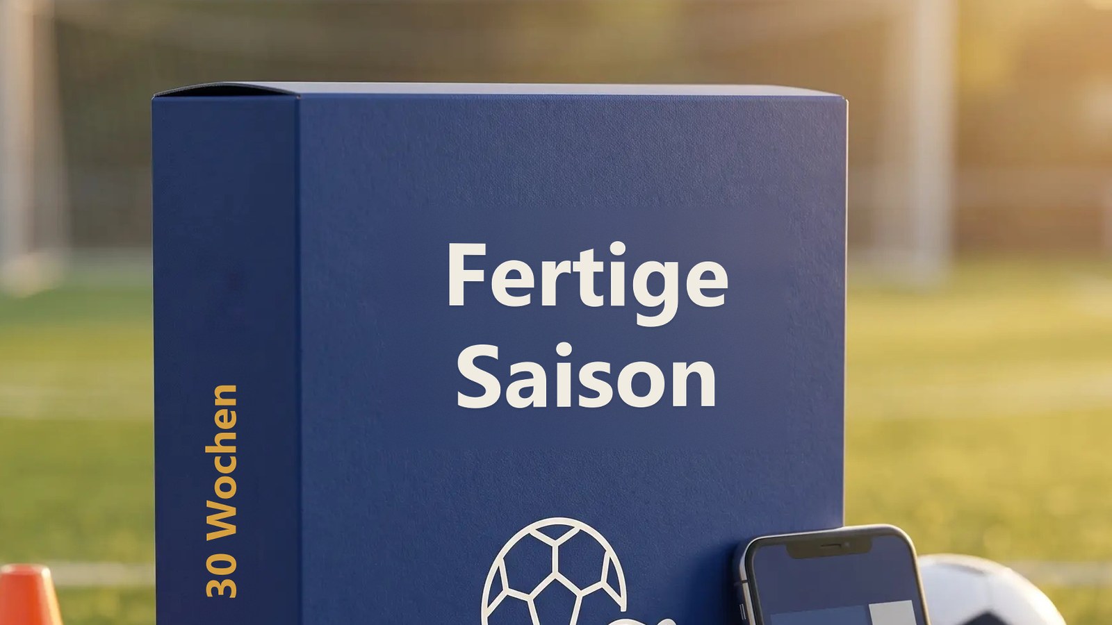 Die Box der Fertigen Saison am Rand des Trainingsplatzes